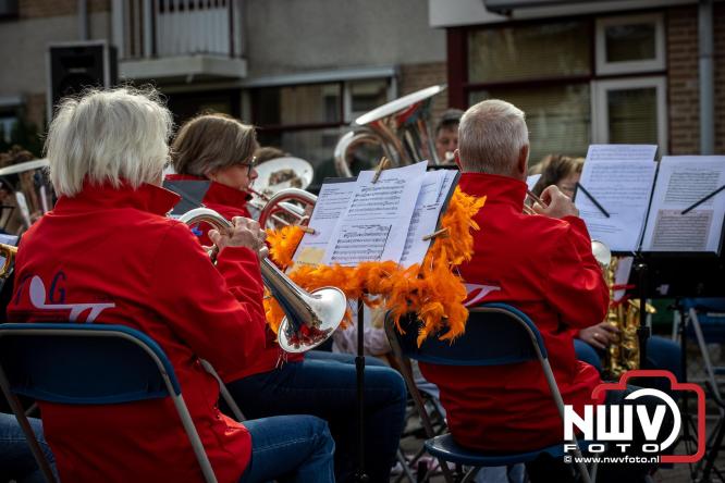’t Harde kleurt oranje, gezelligheid op z’n best tijdens Koningsdag 2026! - &copy; NWVFoto.nl